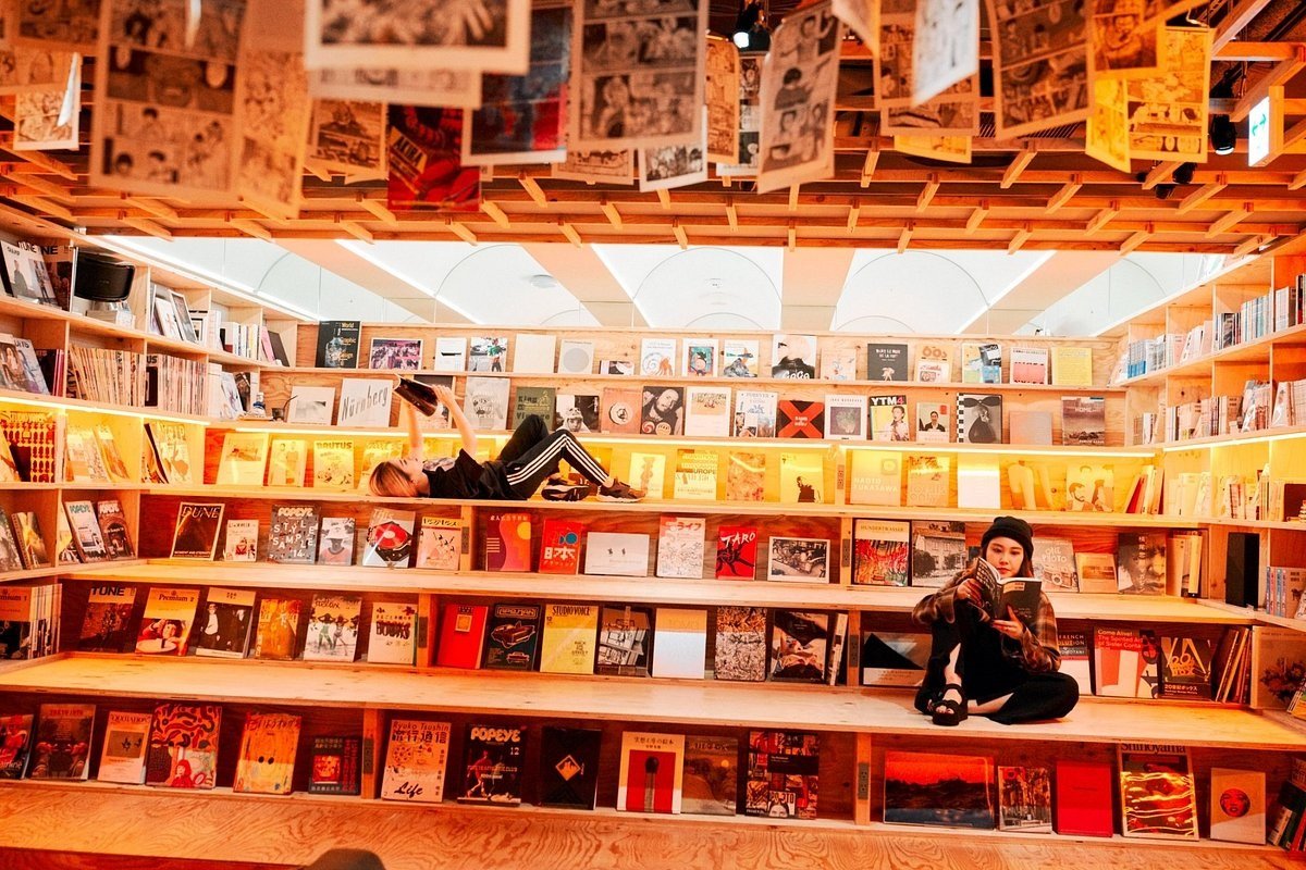 Coolest Hotel In Shinjuku - Book And Bed Tokyo Shinjuku